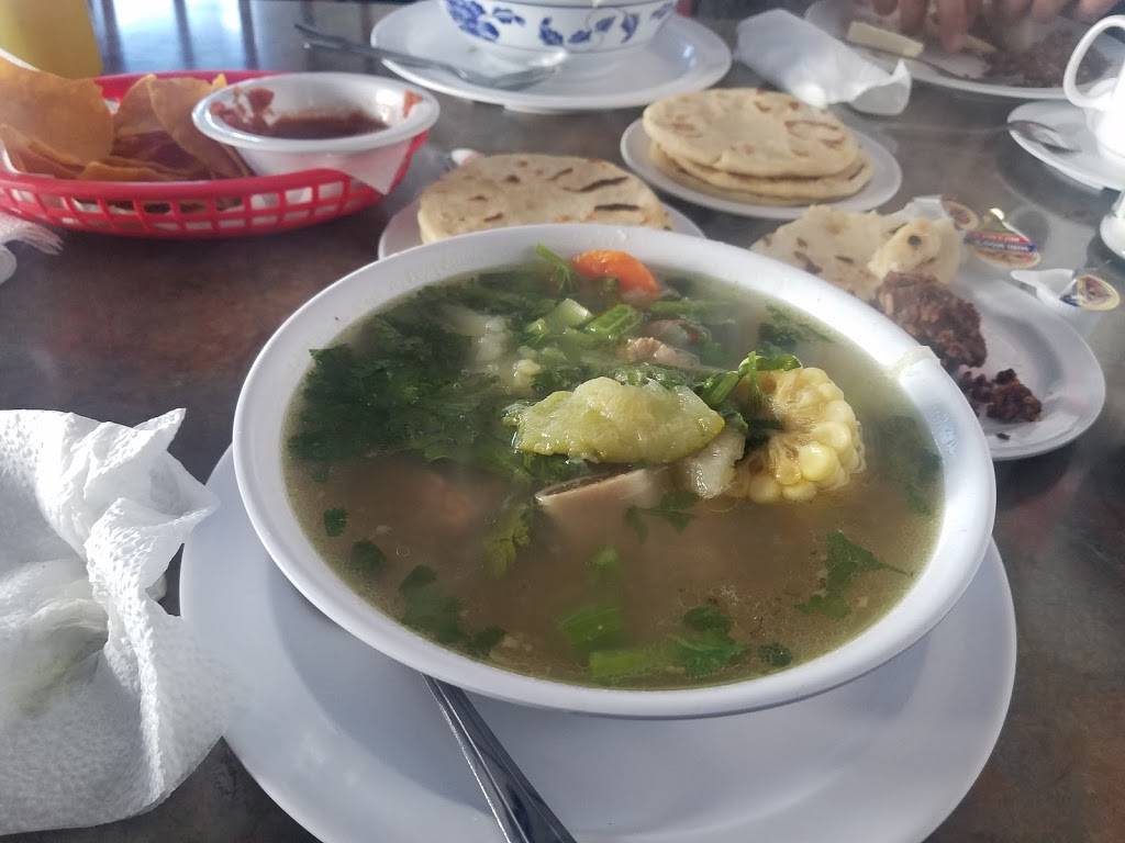 Pupuseria Las Palmas Salvadoreña | restaurant | 3851 International Blvd, Oakland, CA 94601, USA | 5104379615 OR +1 510-437-9615