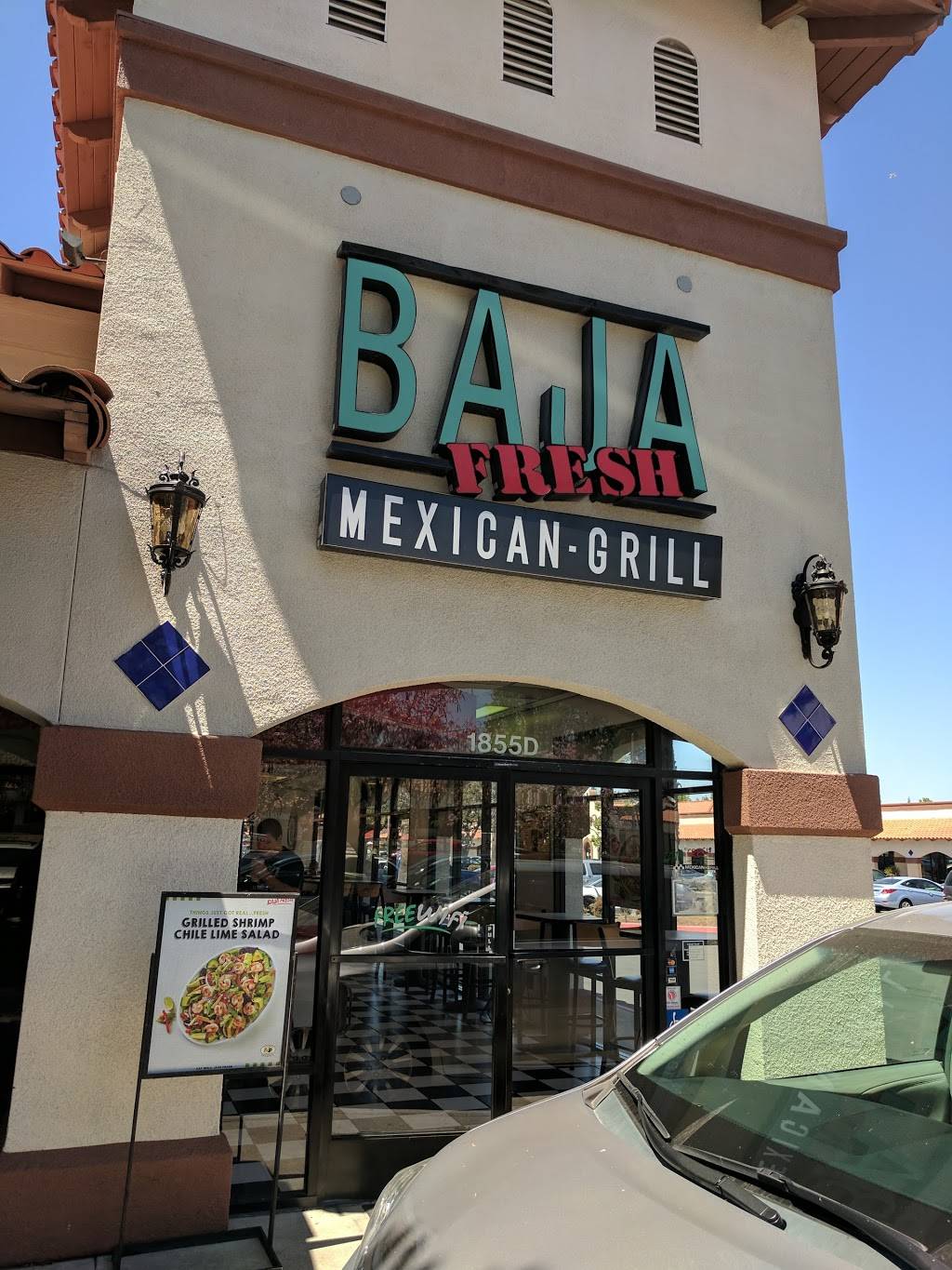 Baja Fresh | restaurant | 1855 E Daily Dr, Camarillo, CA 93010, USA | 8053836884 OR +1 805-383-6884
