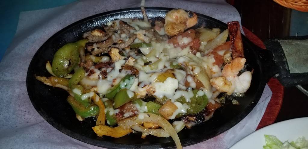 Las Palmas | restaurant | 200 Keul Rd, Dixon, IL 61021, USA | 8152840881 OR +1 815-284-0881