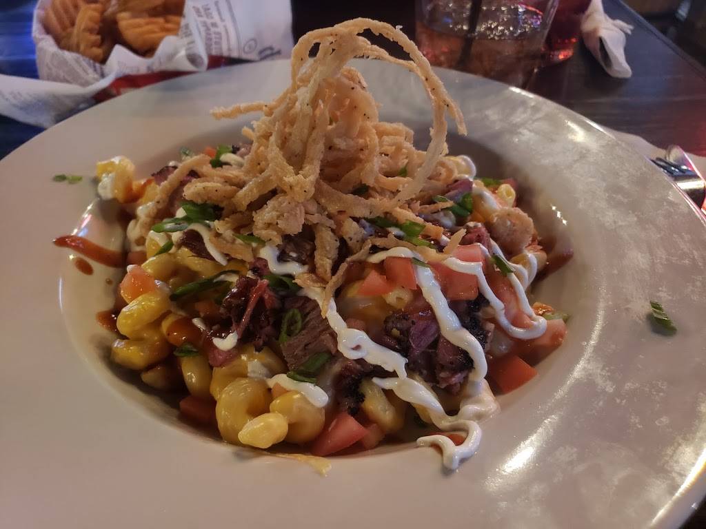 Slingers Smokehouse & Saloon | restaurant | 5853 Palmer Park Blvd, Colorado Springs, CO 80915, USA | 7194247664 OR +1 719-424-7664