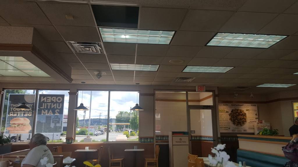 Wendys | restaurant | 865 E Main St, Meriden, CT 06450, USA | 2038860345 OR +1 203-886-0345