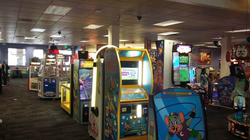 Chuck E. Cheese | restaurant | 3117 W Shaw Ave Ste. 107, Fresno, CA 93711, USA | 5592296200 OR +1 559-229-6200