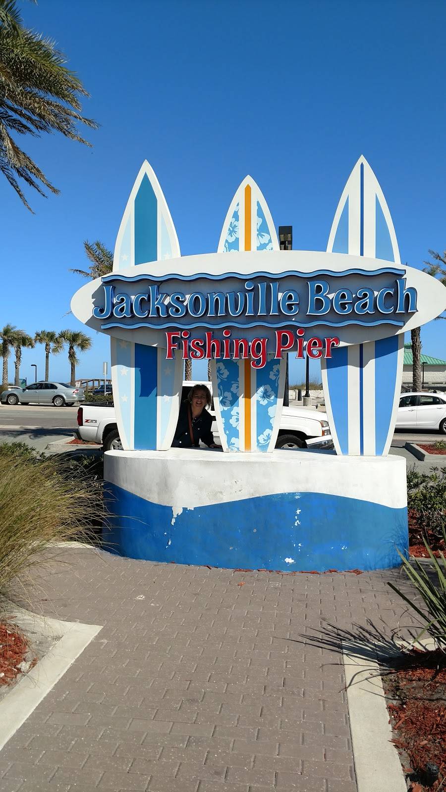 Hoptinger Bier Garden & Sausage House | restaurant | 333 1st St N, Jacksonville Beach, FL 32250, USA | 9042220796 OR +1 904-222-0796