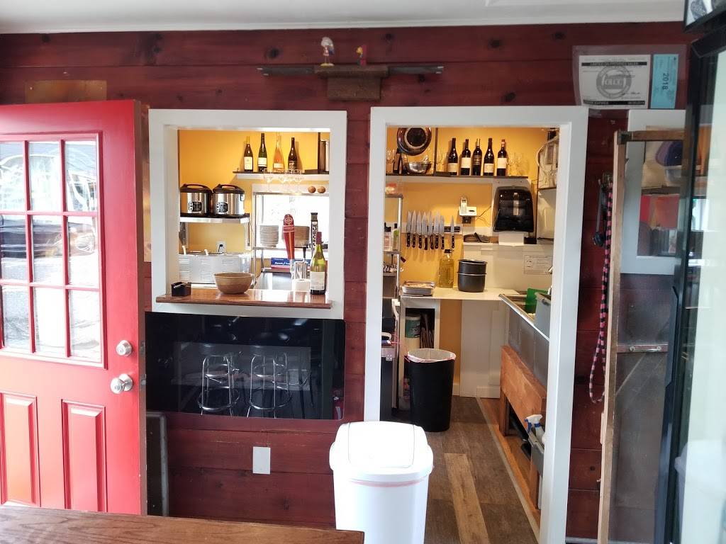 Village Hut | restaurant | 7647 SW Capitol Hwy, Portland, OR 97219, USA | 5037683975 OR +1 503-768-3975