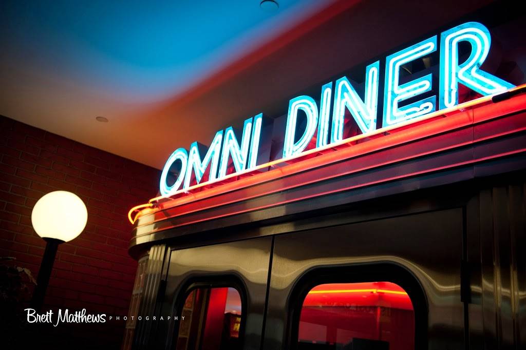 Carlyle At the Omni | restaurant | 333 Earle Ovington Blvd Ste Ll4, Uniondale, NY 11553, USA | 5162272600 OR +1 516-227-2600