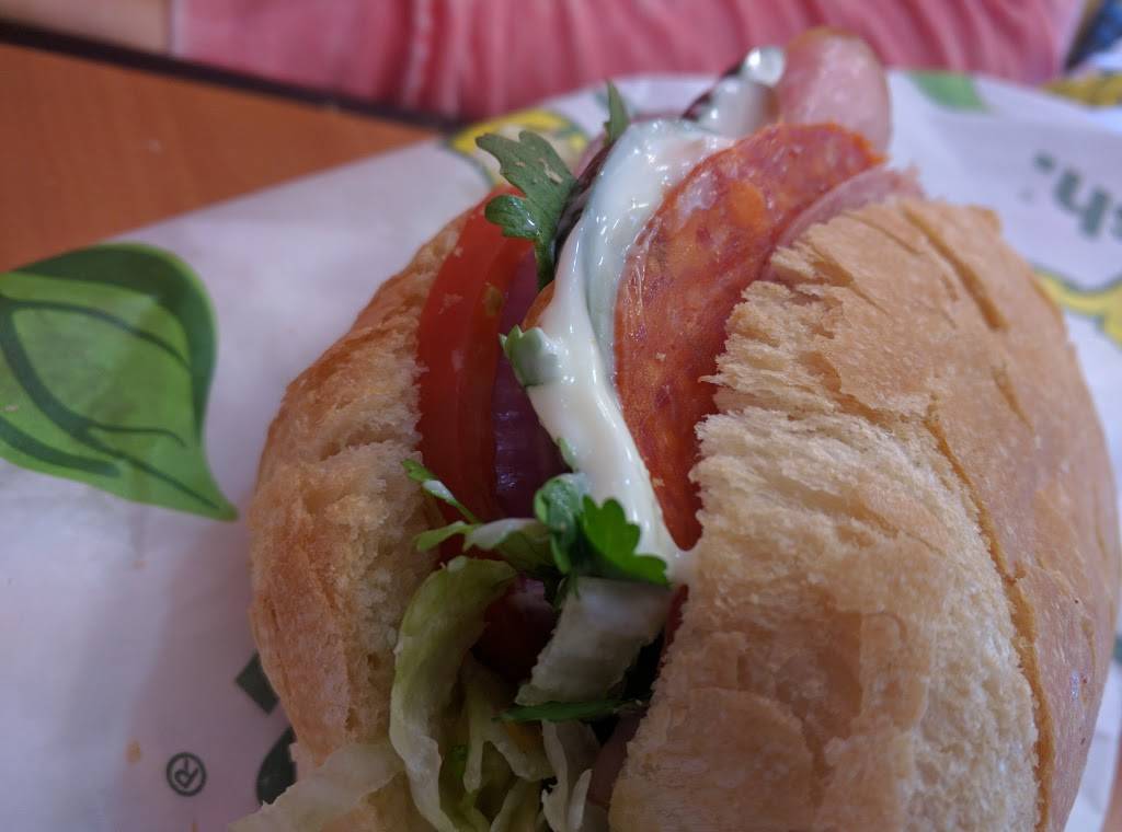 Subway | restaurant | 1811-A Ventura Blvd, Oxnard, CA 93036, USA | 8059817827 OR +1 805-981-7827