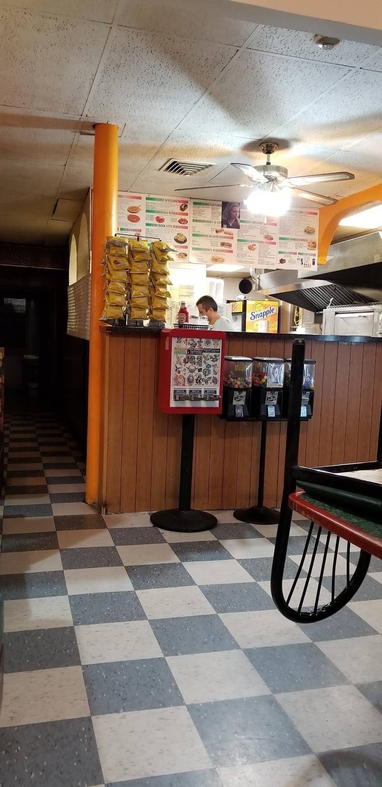 Uptown Pizza | meal delivery | 300 E Main St, Meriden, CT 06450, USA | 2032379339 OR +1 203-237-9339