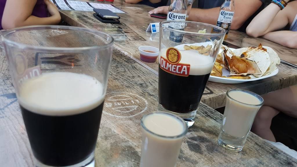 Timothys Pub | restaurant | 344 Browns Line, Etobicoke, ON M8W 3T7, Canada | 4162019515 OR +1 416-201-9515