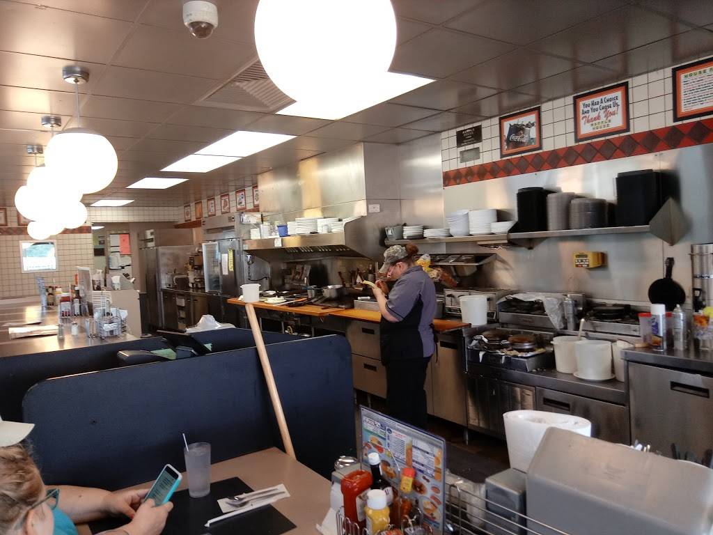 Waffle House | meal takeaway | 5005 GA-155 N, Stockbridge, GA 30281, USA | 6782895959 OR +1 678-289-5959