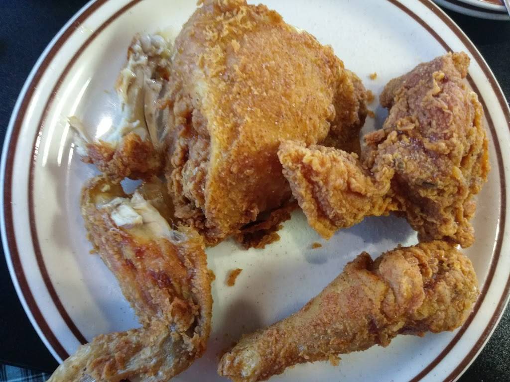 M&M Soul Food Cafe | cafe | 3923 W Charleston Blvd, Las Vegas, NV 89102, USA | 7024537685 OR +1 702-453-7685