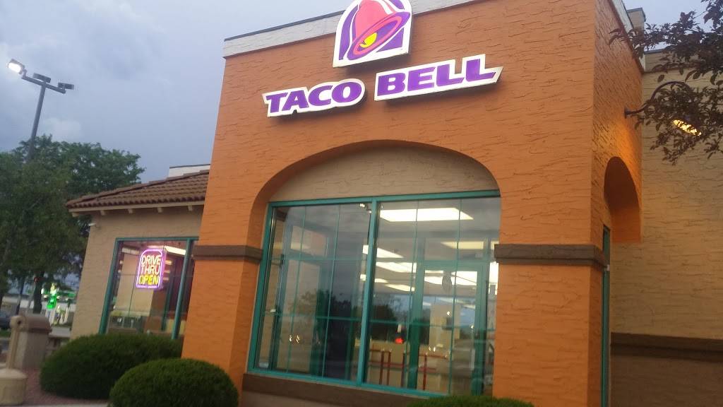 Taco Bell | meal takeaway | 892 E Johnson St, Fond du Lac, WI 54935, USA | 9209239990 OR +1 920-923-9990