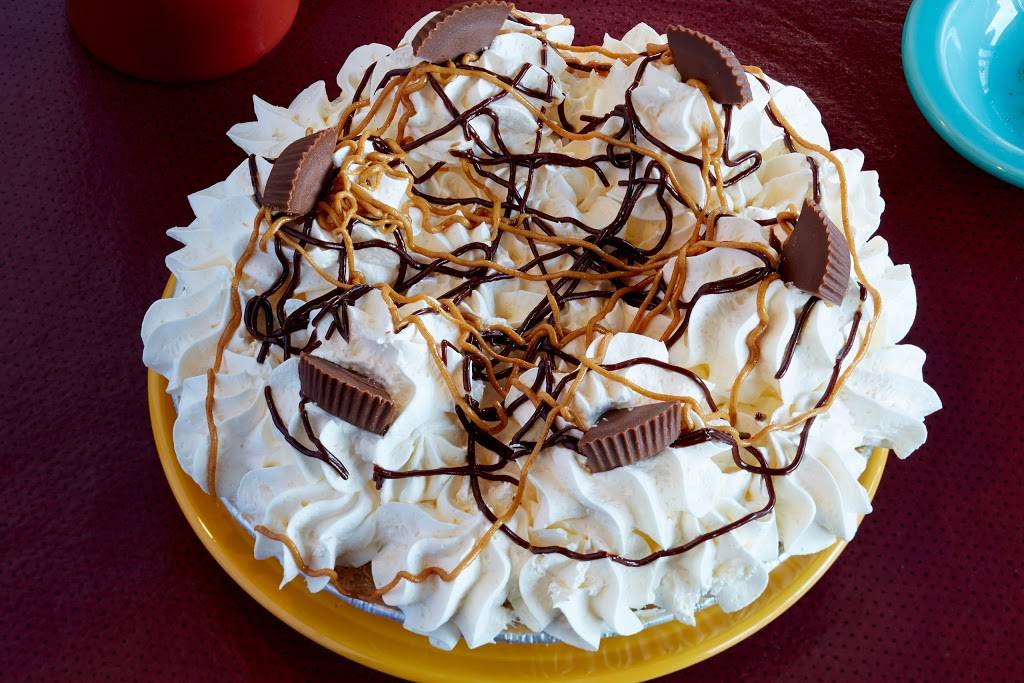 Christos Family Dining | restaurant | 1462 W State Rd 2, La Porte, IN 46350, USA | 2193261644 OR +1 219-326-1644