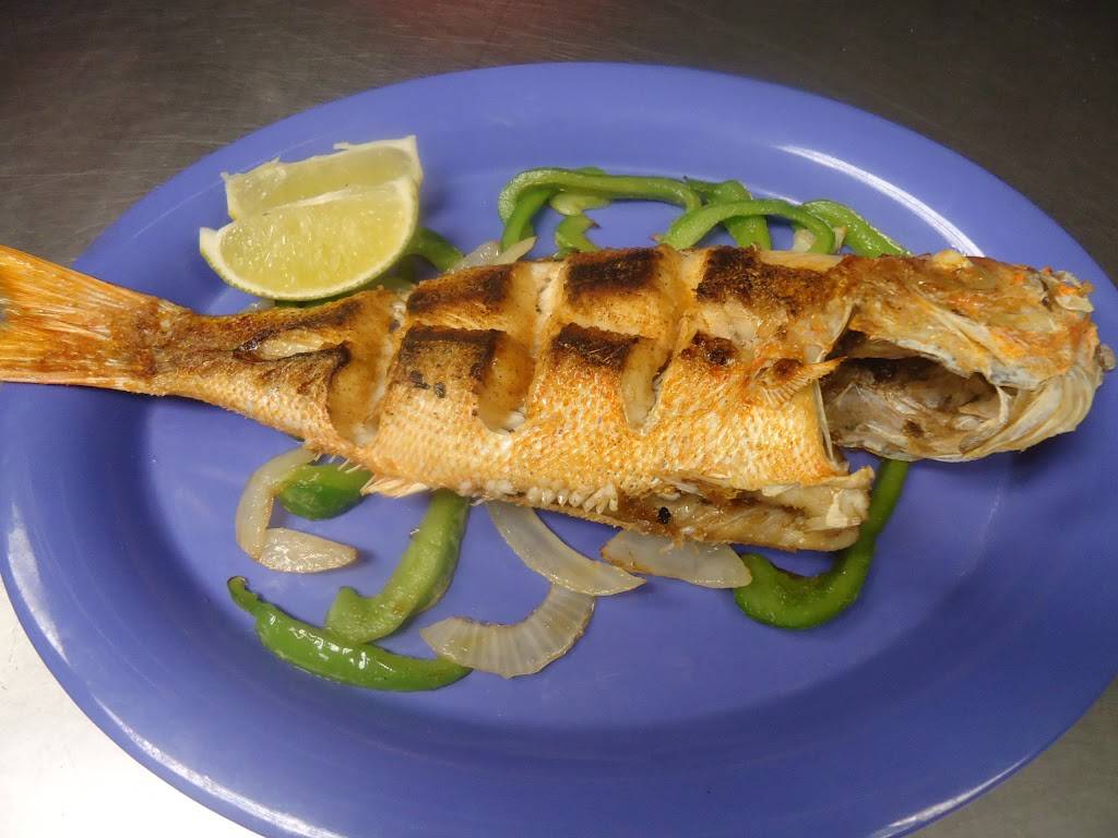 Marcos Seafood & Oyster Bar | restaurant | 917 Edgebrook Dr, Houston, TX 77034, USA | 7139461168 OR +1 713-946-1168