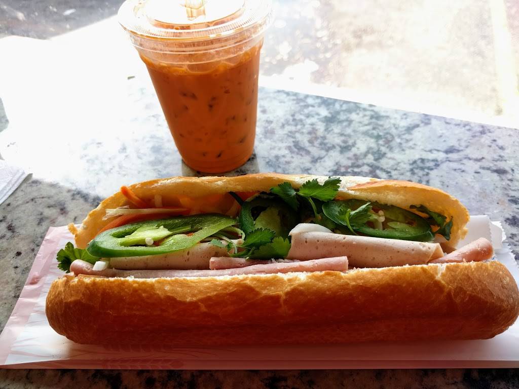 Little Saigon Baguette | restaurant | 5251 N Broadway, Chicago, IL 60640, USA | 7739449026 OR +1 773-944-9026