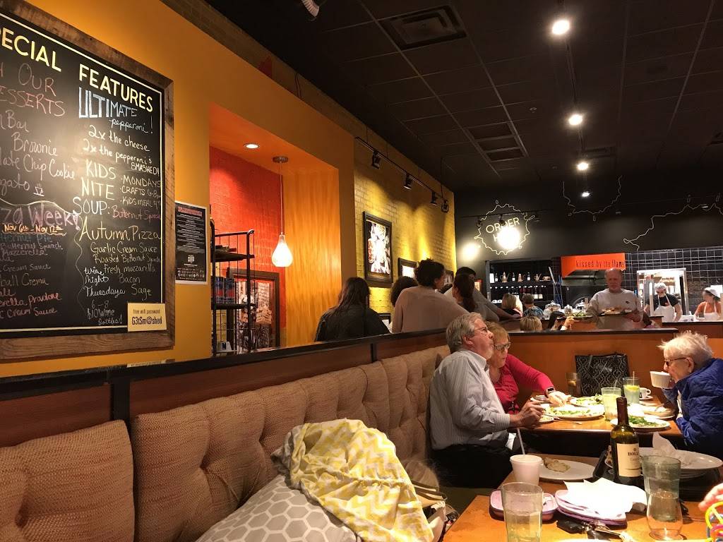 Smashing Tomato | restaurant | 3801 Mall Rd #195, Lexington, KY 40503, USA | 8592730184 OR +1 859-273-0184