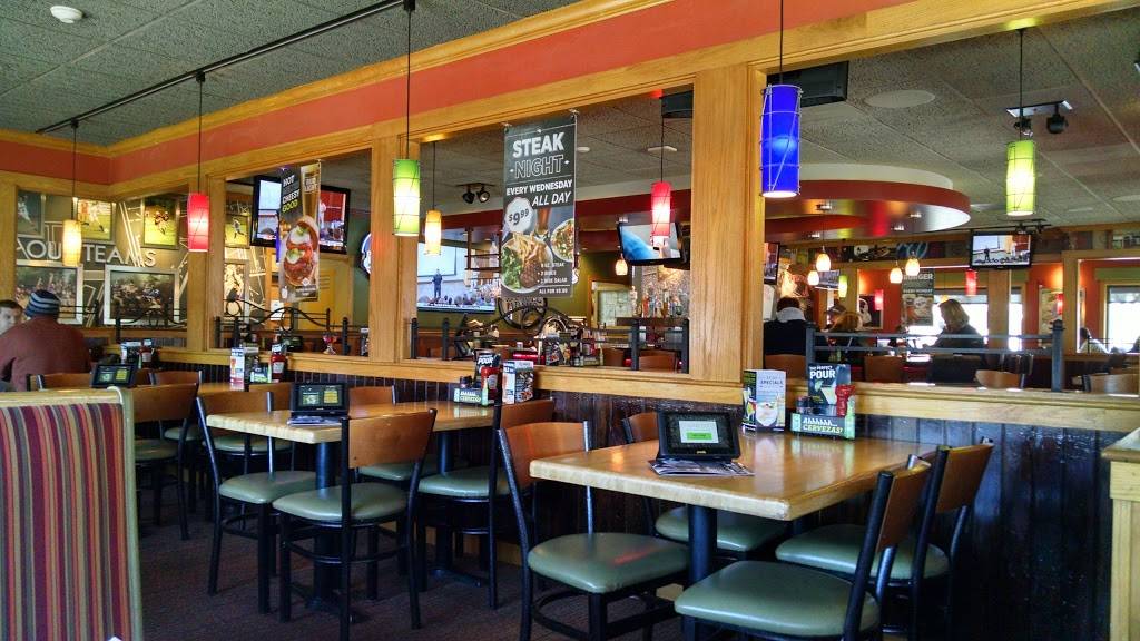 Applebees Grill + Bar | restaurant | 141, Mohawk Trail, Greenfield, MA 01301, USA | 4137720079 OR +1 413-772-0079