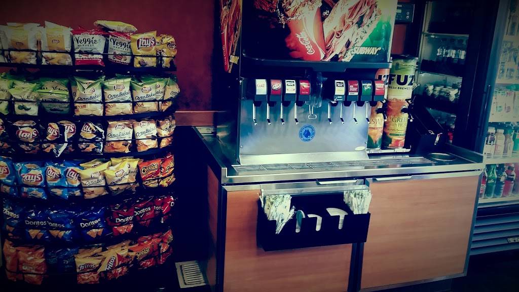 Subway Restaurants | restaurant | 17261 Ventura Blvd, Encino, CA 91316, USA | 8189063376 OR +1 818-906-3376