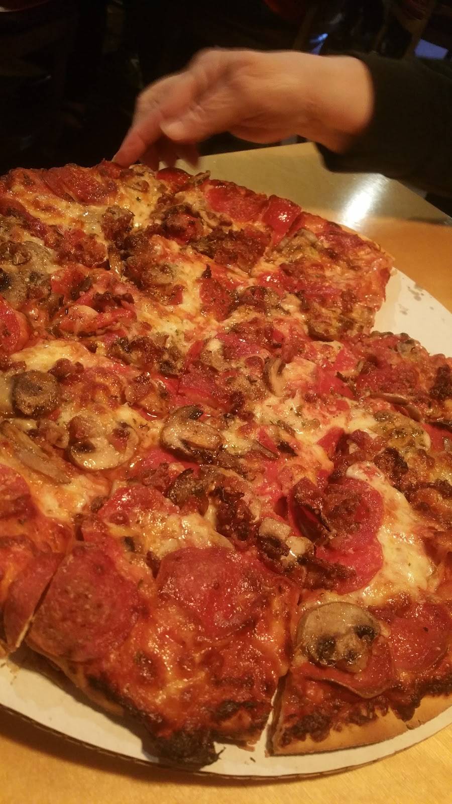 Iaconos Pizza & Restaurant | restaurant | 5068 Cemetery Rd, Hilliard, OH 43026, USA | 6148762022 OR +1 614-876-2022