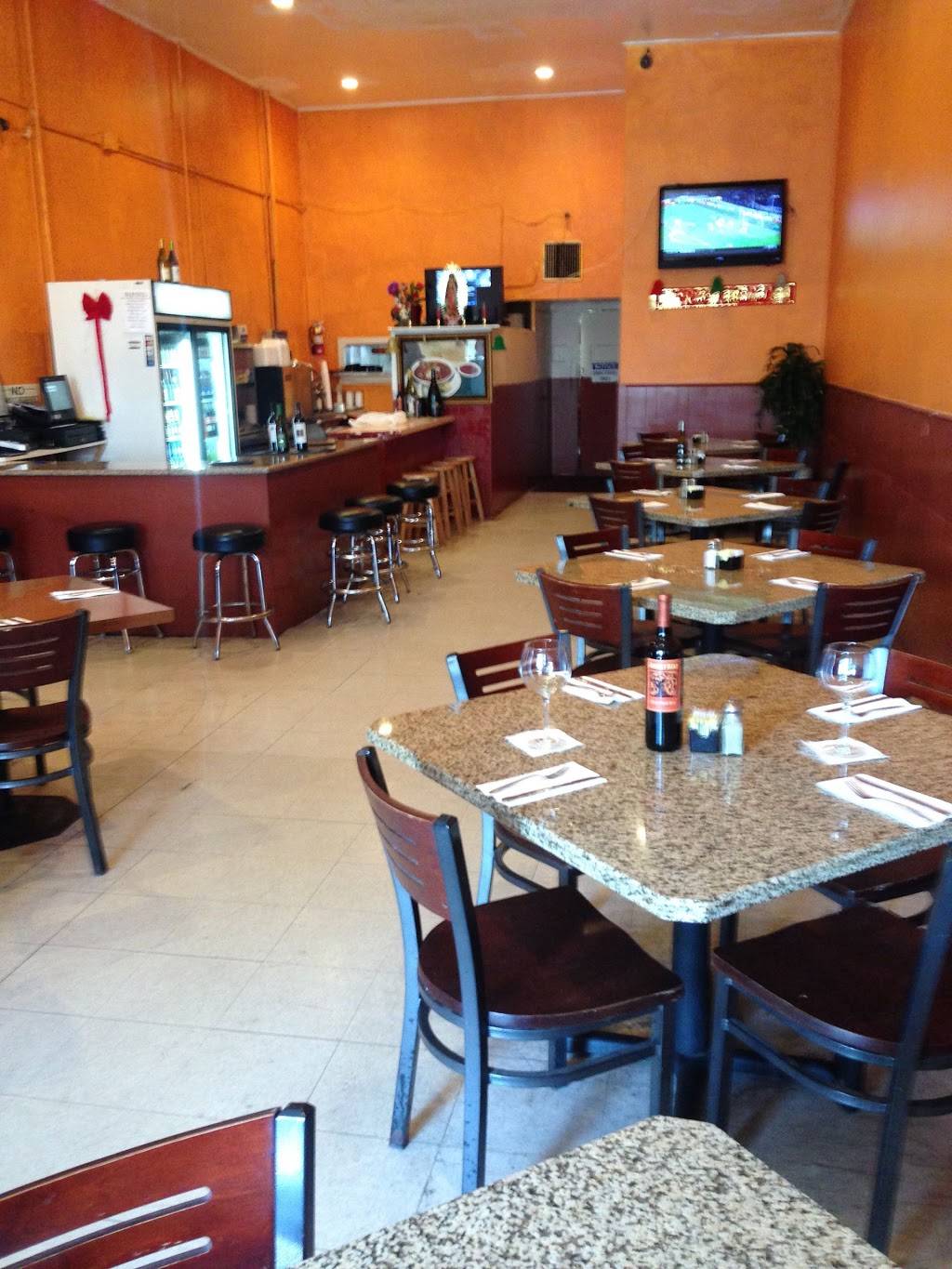 Restaurante Las Cazuelas | restaurant | 312 N Bush St, Santa Ana, CA 92701, USA | 7148359952 OR +1 714-835-9952