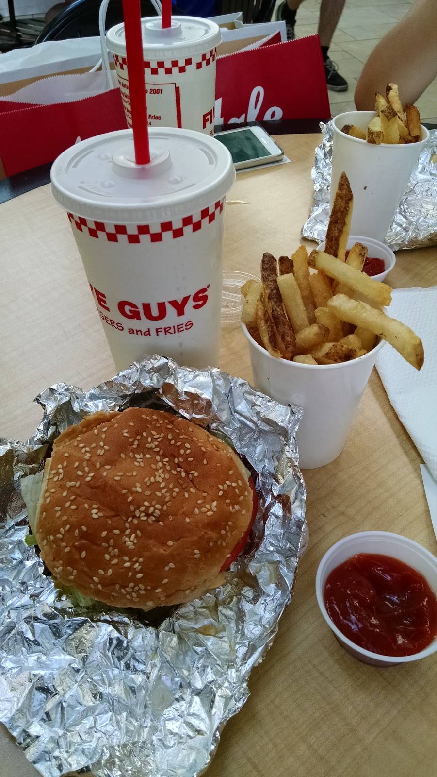 Five Guys | meal takeaway | Premium Outlets Food Court, Orlando, FL 32819, USA | 4073528362 OR +1 407-352-8362