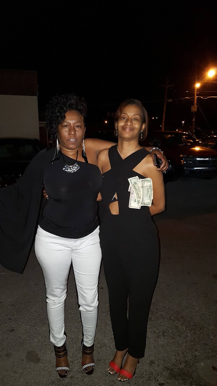 Mecas Soul Food | restaurant | 2304 Glass St, Chattanooga, TN 37406, USA | 4236246900 OR +1 423-624-6900