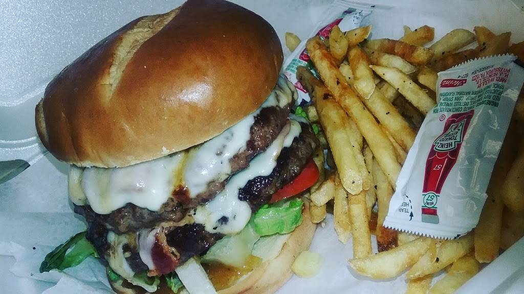 Feed Me Sandwich Kings | restaurant | 1053 E Main St, Columbus, OH 43205, USA | 6148264483 OR +1 614-826-4483