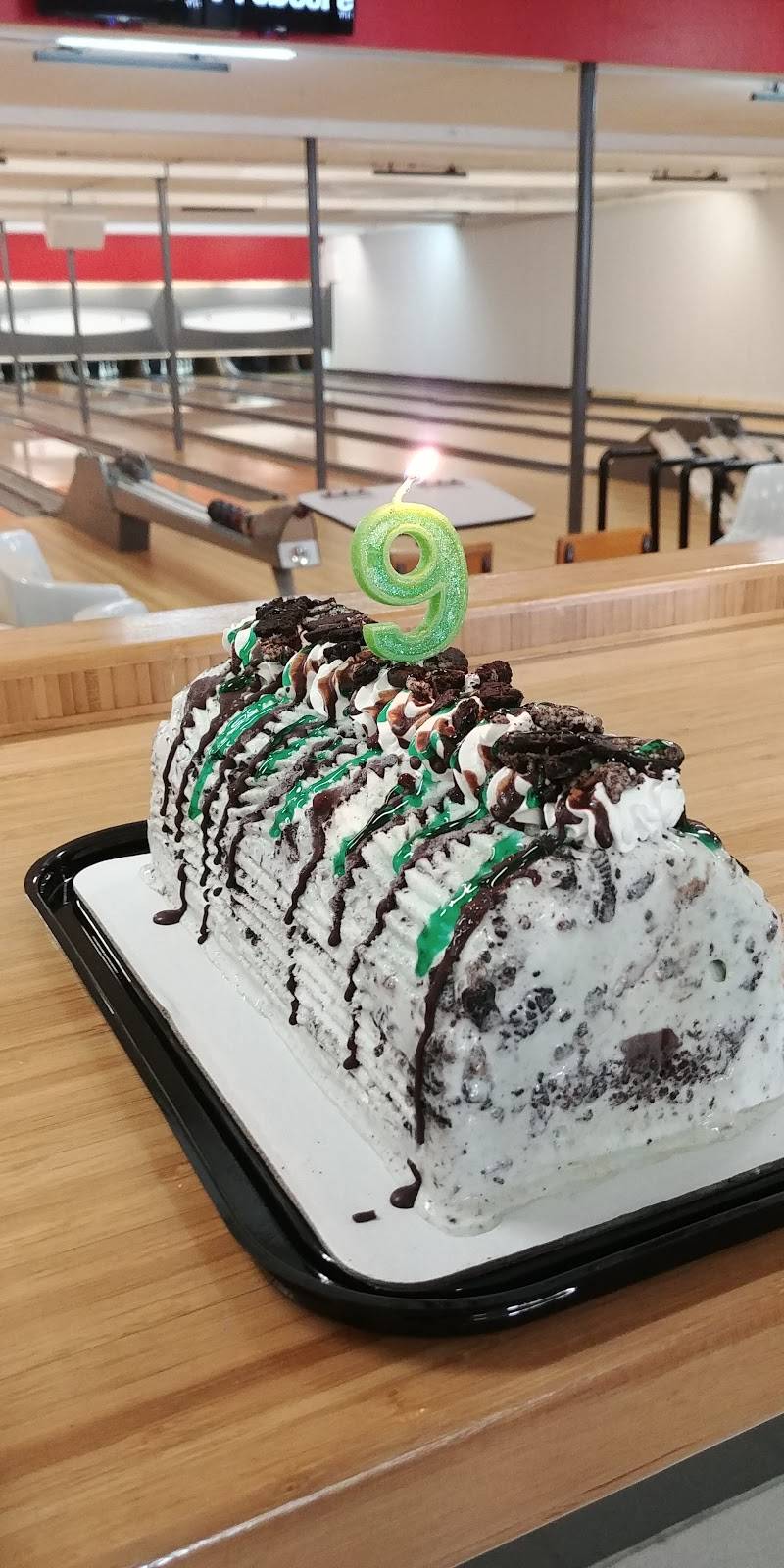 Dairy Queen Grill & Chill | restaurant | 176 Lindsay St S, Lindsay, ON K9V 2N1, Canada | 7053249911 OR +1 705-324-9911