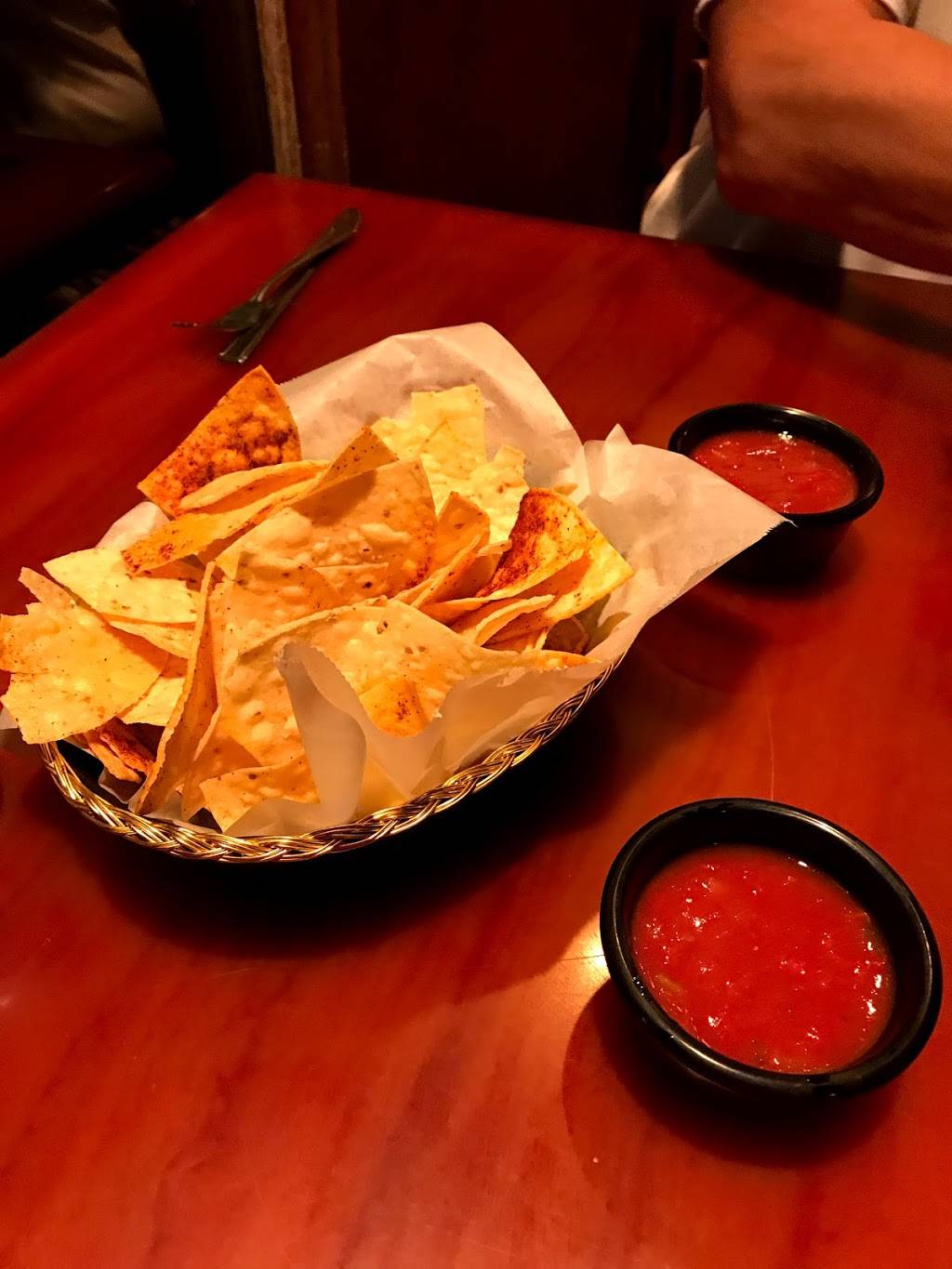 Salsa Cocina Mexicana | restaurant | 6150 Poplar Ave, Memphis, TN 38119, USA | 9016836325 OR +1 901-683-6325