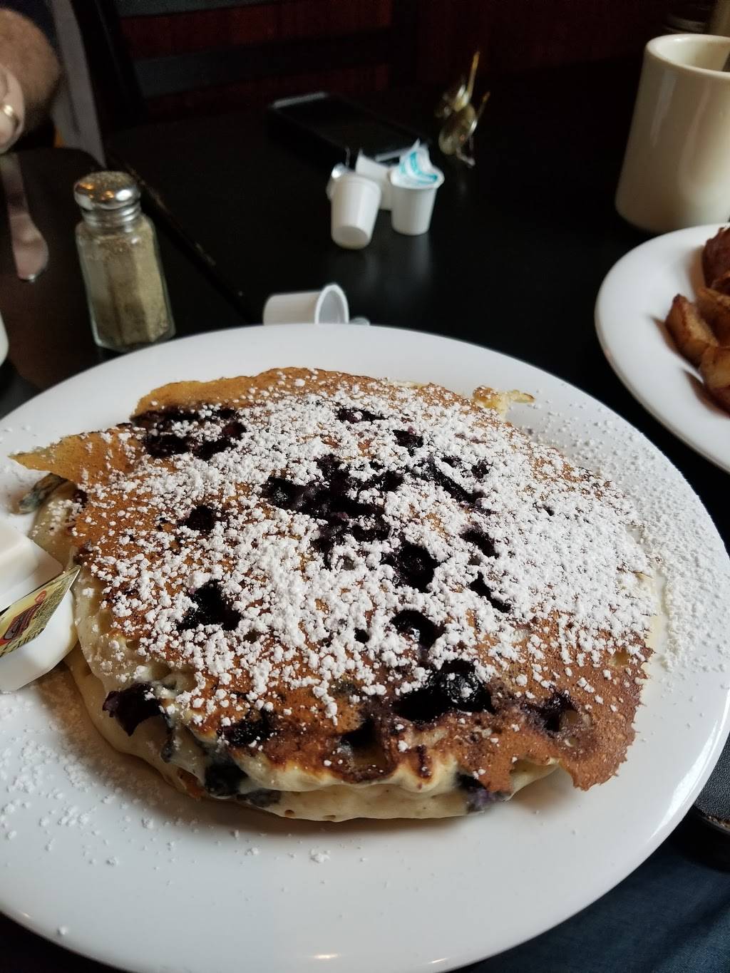 Koffee Korner | restaurant | 15 S Jackson St, Media, PA 19063, USA | 6105661558 OR +1 610-566-1558