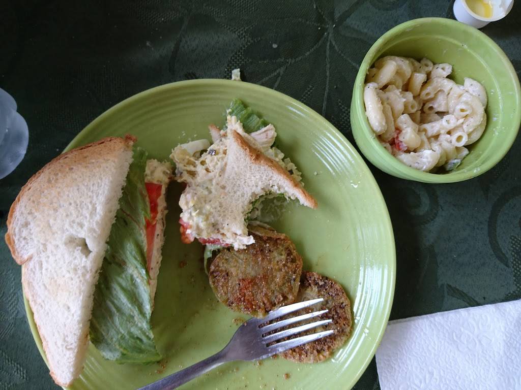 Libbys Cakes Catering & Deli | restaurant | 129 Lothbury Ave, Middlesboro, KY 40965, USA | 6062423235 OR +1 606-242-3235