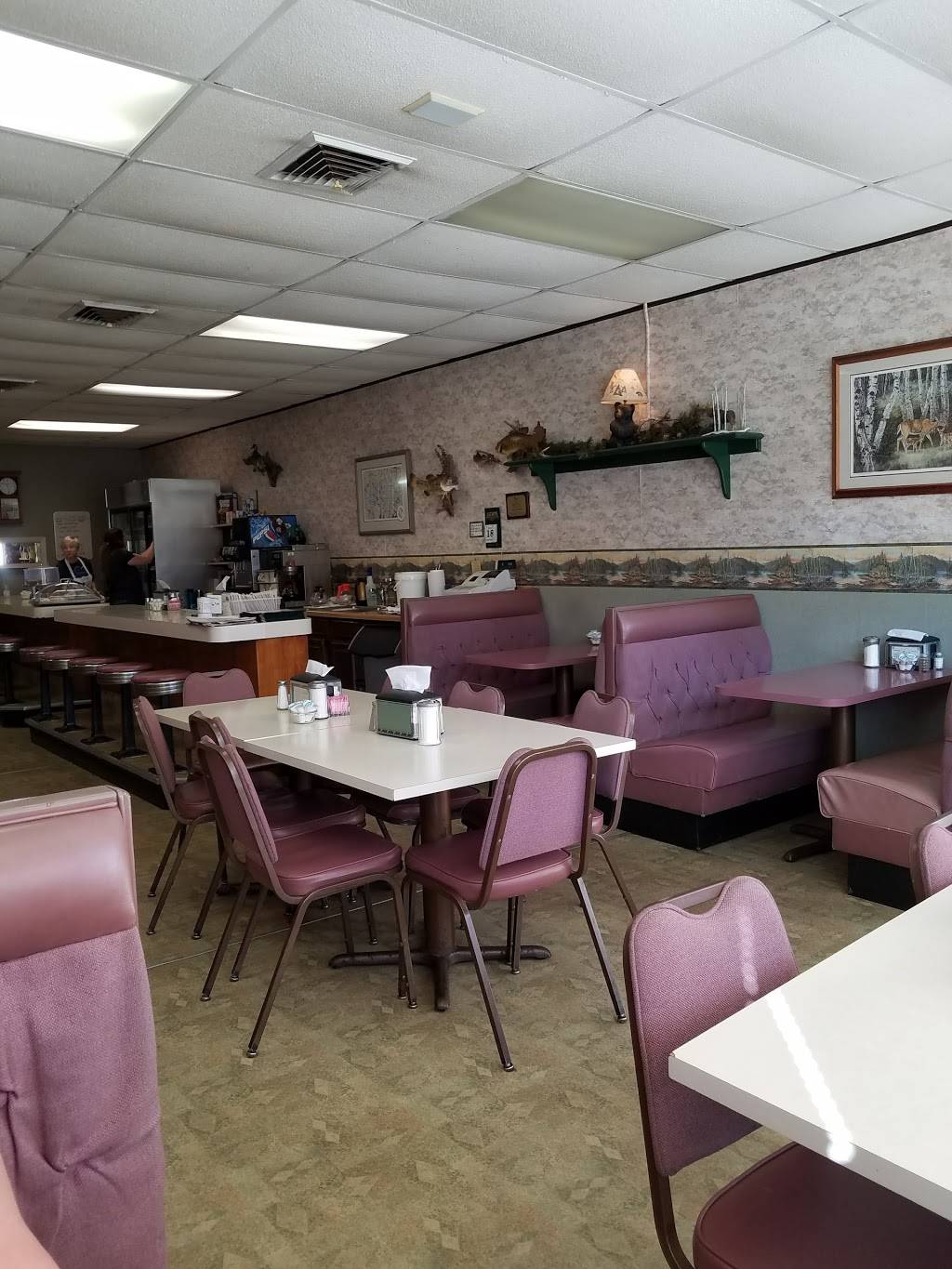 Greenwoods Cafe | restaurant | 116 S Walnut St, Reedsburg, WI 53959, USA | 6085246203 OR +1 608-524-6203