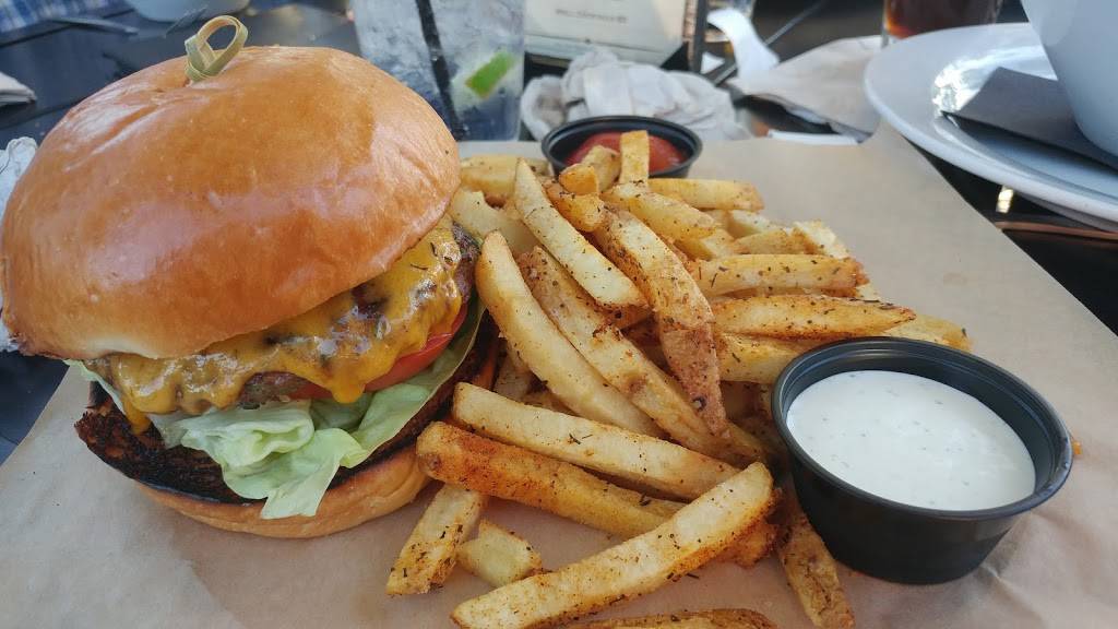 On the Rocks Bar & Grill | restaurant | 12752 Valley View St, Garden Grove, CA 92845, USA | 7148969000 OR +1 714-896-9000