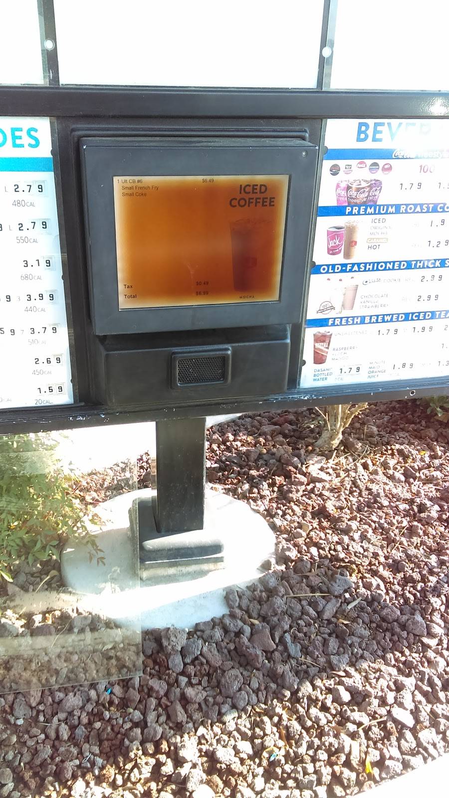 Jack in the Box | restaurant | 3300 Buena Vista Rd Bldg H, Bakersfield, CA 93311, USA | 6616645716 OR +1 661-664-5716