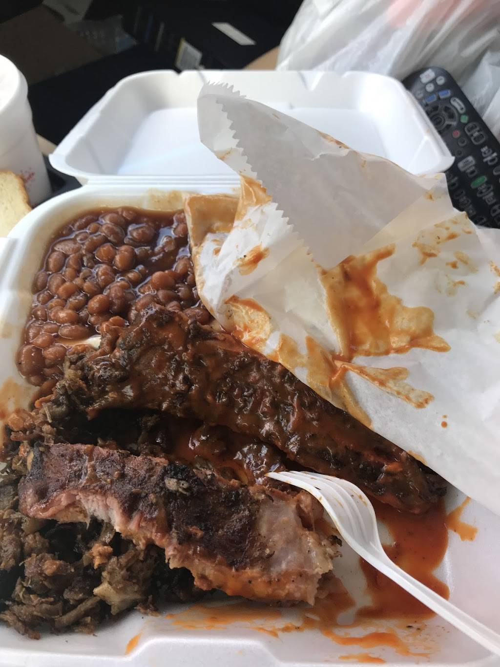 Bar-B-Que King | restaurant | 2132 W Main St, Tampa, FL 33607, USA | 8132583898 OR +1 813-258-3898