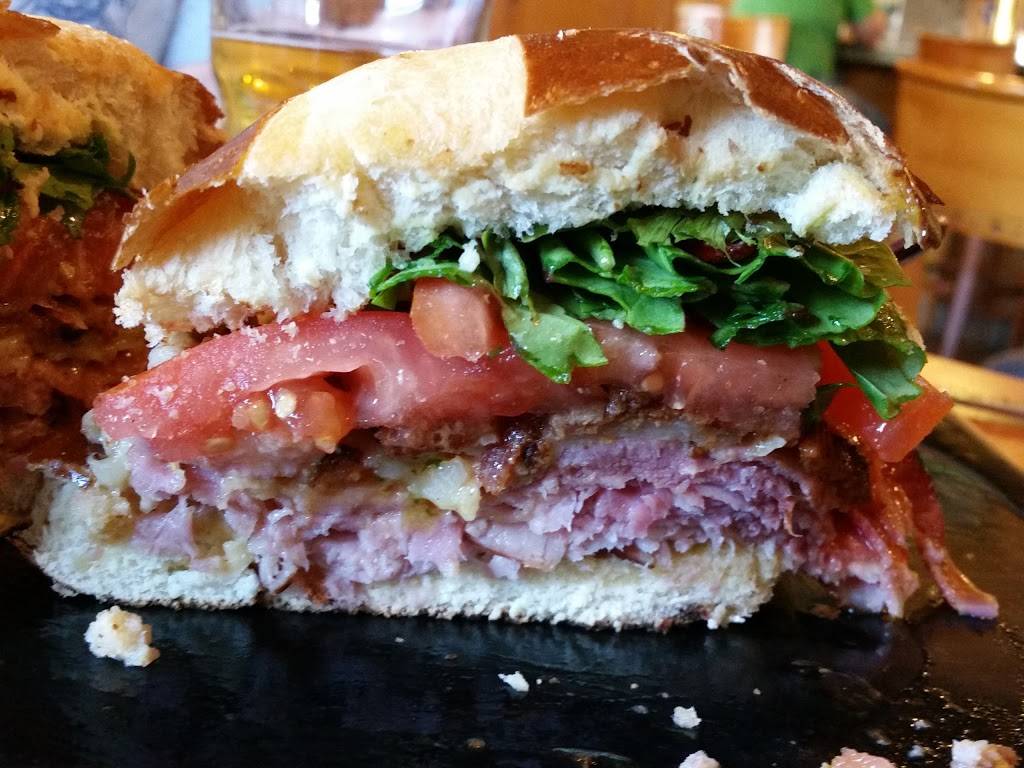 Roasthouse Pub | restaurant | 5700 Urbana Pike, Frederick, MD 21704, USA | 3014186098 OR +1 301-418-6098