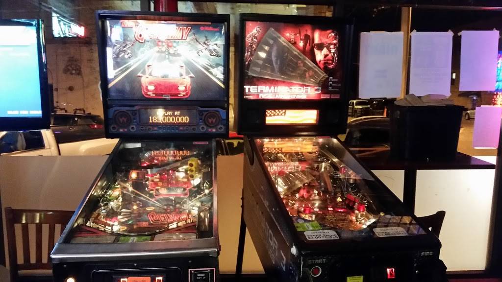 Main Street PourHouse | restaurant | 214 Main St, Woodstock, IL 60098, USA | 8155277210 OR +1 815-527-7210