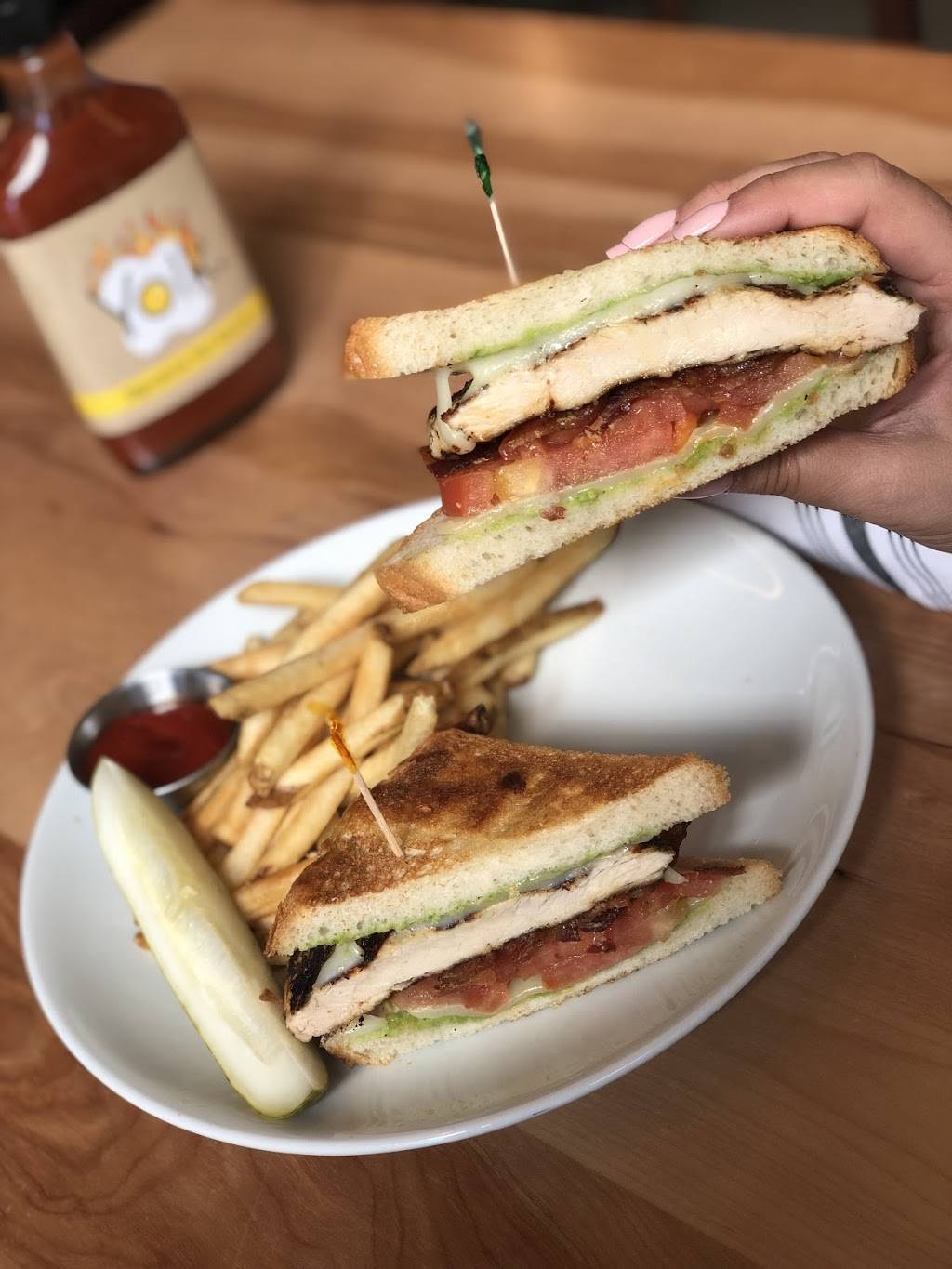 Yolk - Lincoln Park | cafe | 1504 N Fremont St Suite A, Chicago, IL 60642, USA | 7733823448 OR +1 773-382-3448