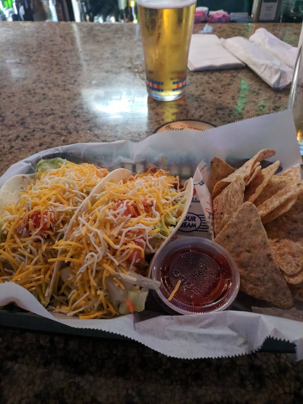 Quench Bar & Grill | restaurant | 8414 Market St, Youngstown, OH 44512, USA | 3309533313 OR +1 330-953-3313