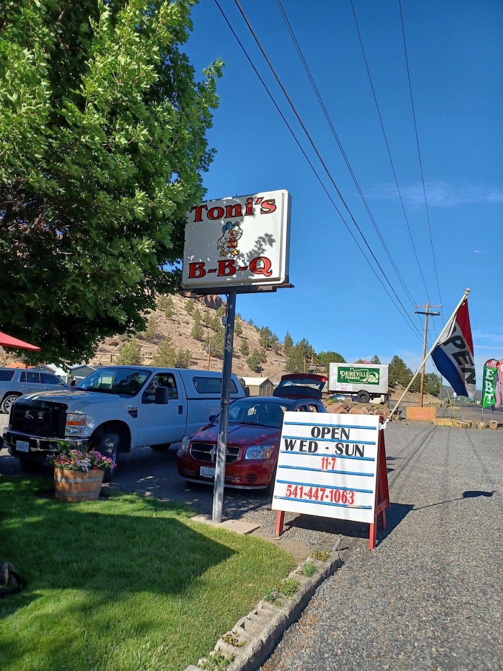 Tonis BBQ | restaurant | 2751 NE 3rd St, Prineville, OR 97754, USA | 5414471063 OR +1 541-447-1063