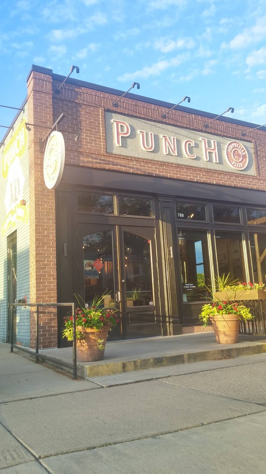Punch Pizza Grand Avenue | restaurant | 769 Grand Ave, St Paul, MN 55105, USA | 6516026068 OR +1 651-602-6068