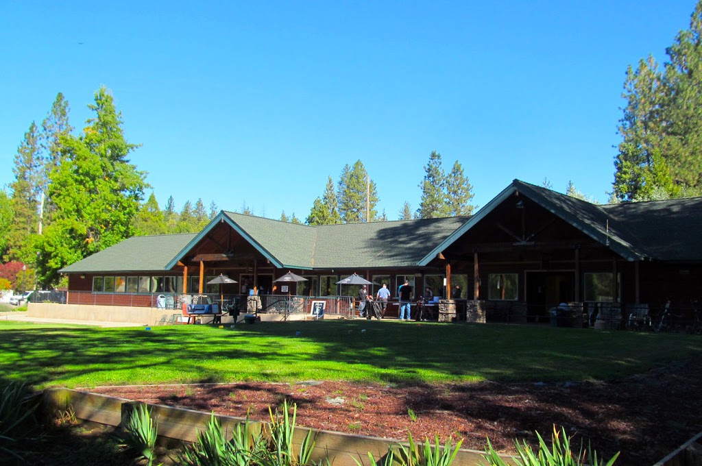 Twain Harte Golf Course | restaurant | 22909 Meadow Dr, Twain Harte, CA 95383, USA | 2095863131 OR +1 209-586-3131