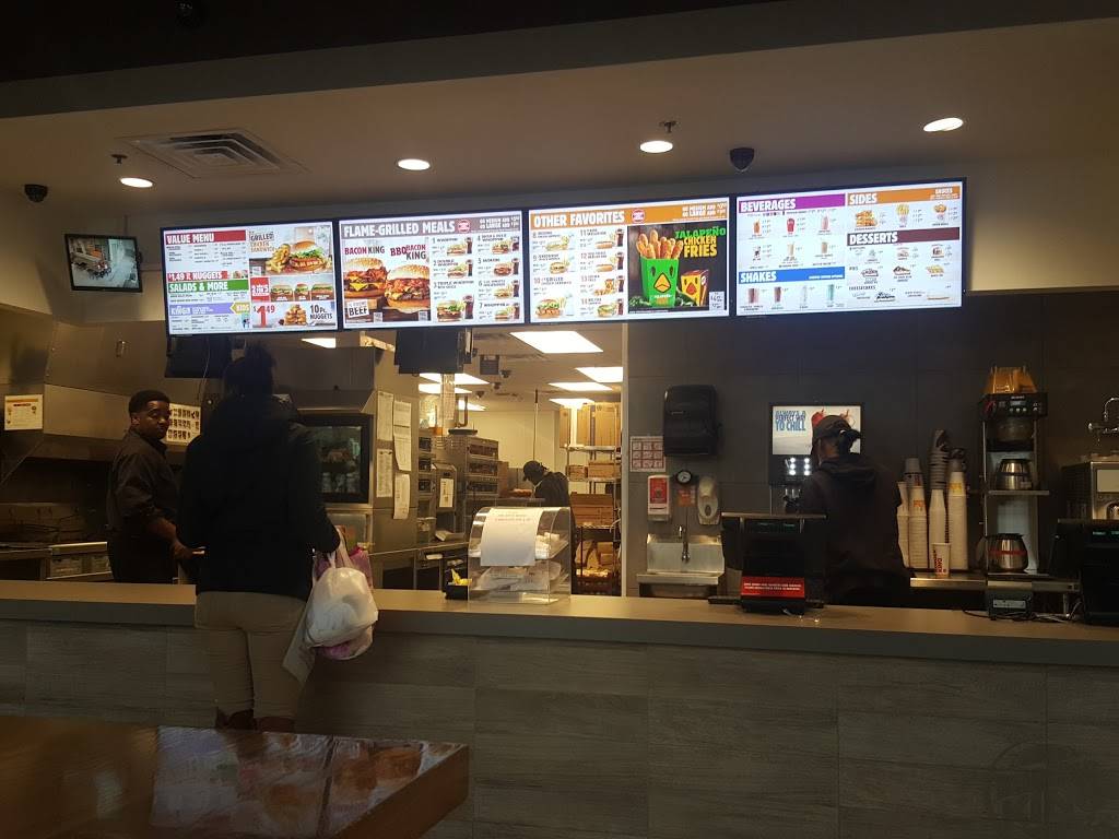 Burger King | restaurant | 733 E 47th St, Chicago, IL 60653, USA | 8727774585 OR +1 872-777-4585