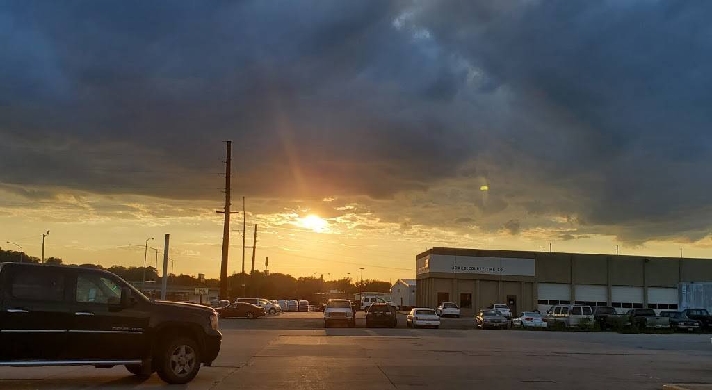 Caseys | meal takeaway | 1752 IA-64 E, Anamosa, IA 52205, USA | 3194622245 OR +1 319-462-2245