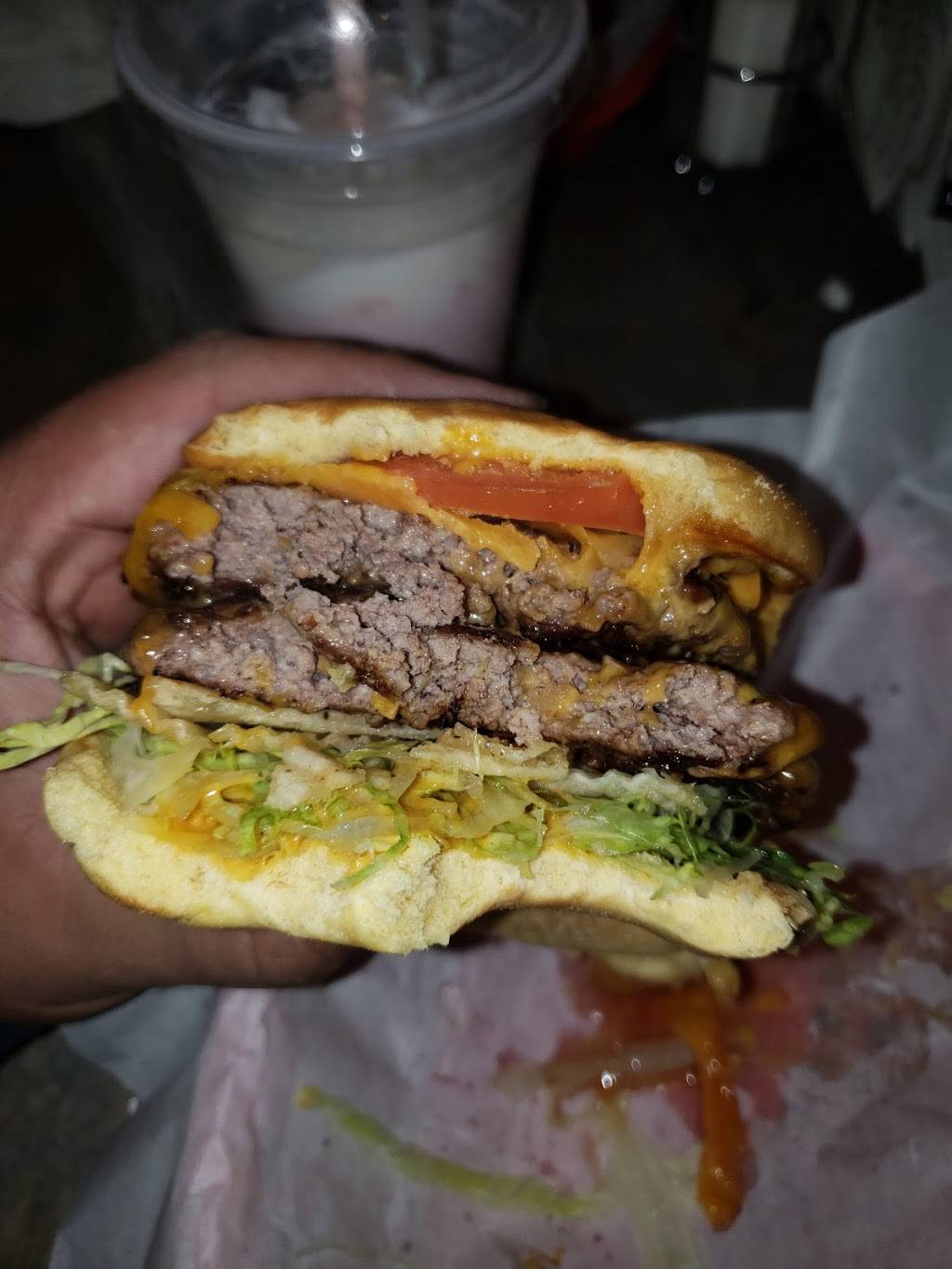 Zacks Burgers and Shakes | restaurant | 520 High Rd, Berlin, CT 06037, USA | 8603572089 OR +1 860-357-2089