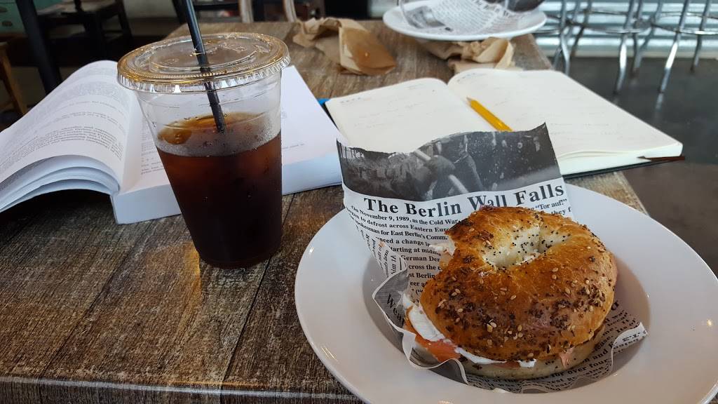 Robust Coffee Lounge | cafe | 6300 S Woodlawn Ave, Chicago, IL 60637, USA | 7738914240 OR +1 773-891-4240