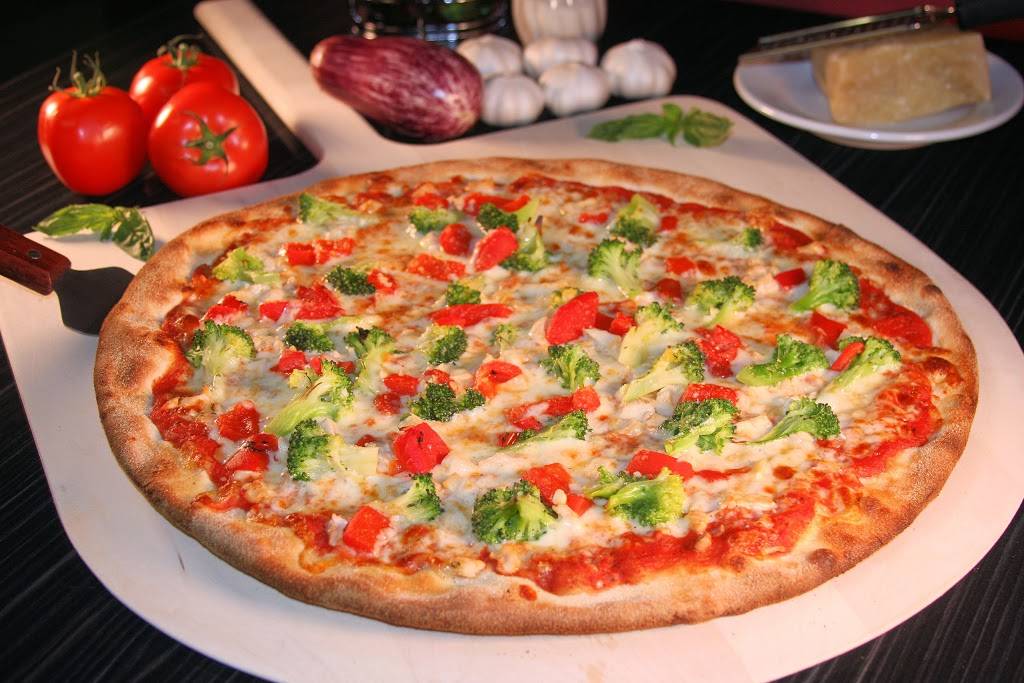 Full Circle Pizza | restaurant | 845 Jones Hill Rd, West Haven, CT 06516, USA | 2039371744 OR +1 203-937-1744