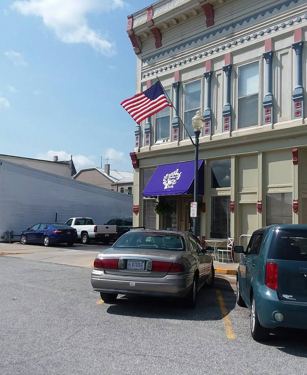 The Burch Tree Cafe & Bakery | restaurant | 20 N Washington St, Knightstown, IN 46148, USA | 7655715255 OR +1 765-571-5255