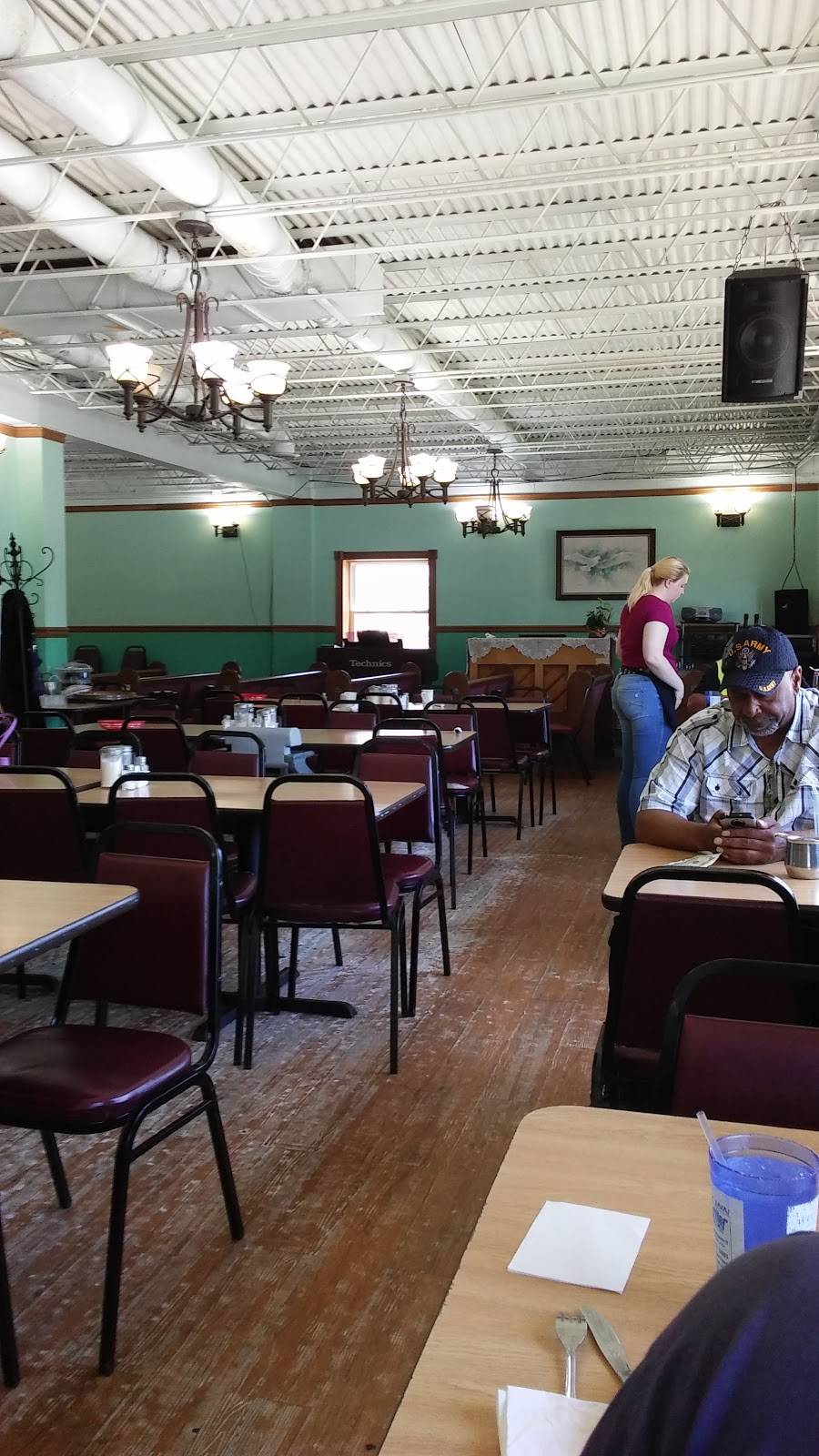 Victorias Country Inn | restaurant | 6925 W Third St, Dayton, OH 45417, USA | 9378357113 OR +1 937-835-7113