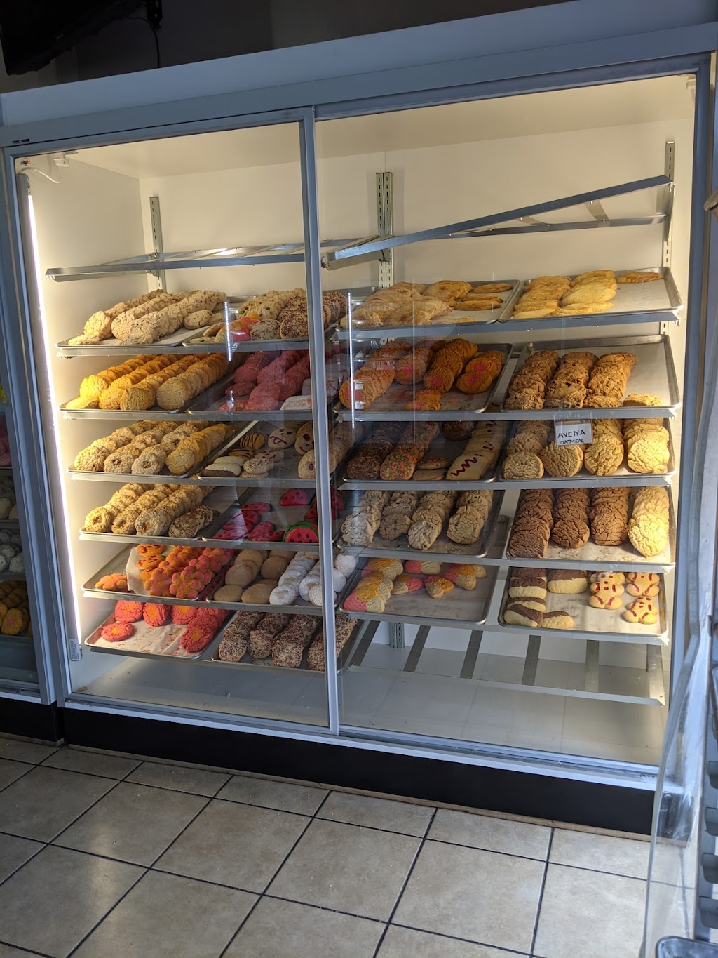 Tia Doras Bakery | bakery | 2478 W Illinois Ave, Dallas, TX 75233, USA | 2143334254 OR +1 214-333-4254