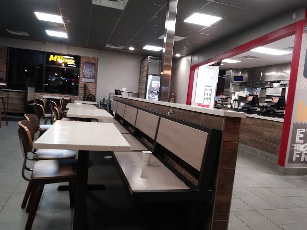 Jack in the Box | restaurant | 8100 Greenback Ln, Fair Oaks, CA 95628, USA | 9167235947 OR +1 916-723-5947